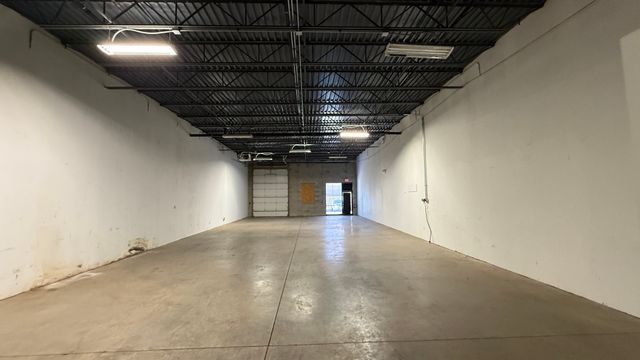 831 Oakton Street 831-837, Elk Grove Village, IL 60007