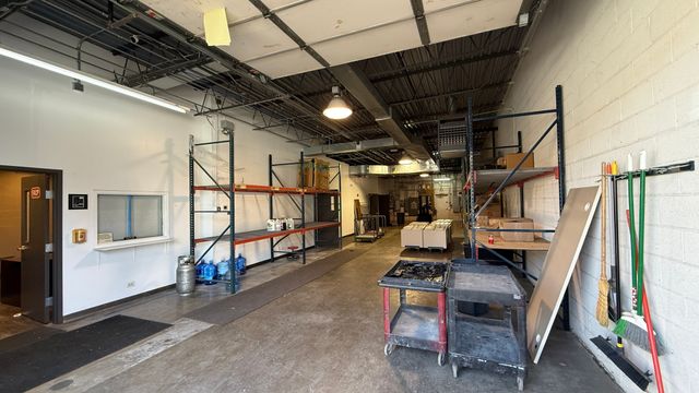 831 Oakton Street 831-837, Elk Grove Village, IL 60007