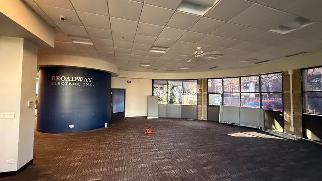 831 Oakton Street 831-837, Elk Grove Village, IL 60007