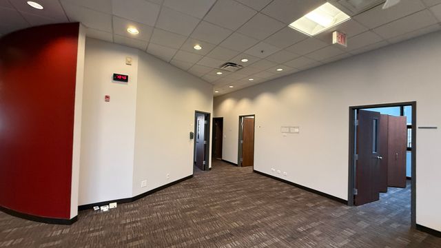 831 Oakton Street 831-837, Elk Grove Village, IL 60007