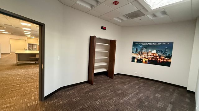 831 Oakton Street 831-837, Elk Grove Village, IL 60007