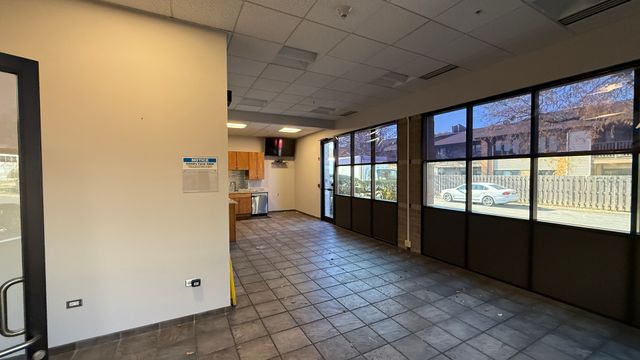 831 Oakton Street 831-837, Elk Grove Village, IL 60007