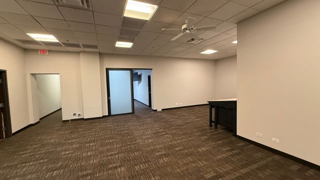 831 Oakton Street 831-837, Elk Grove Village, IL 60007