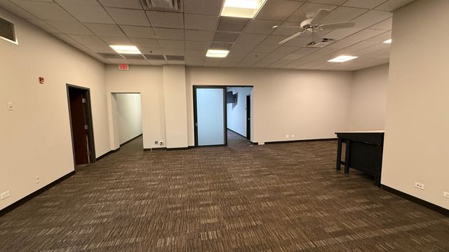 831 Oakton Street 831-837, Elk Grove Village, IL 60007