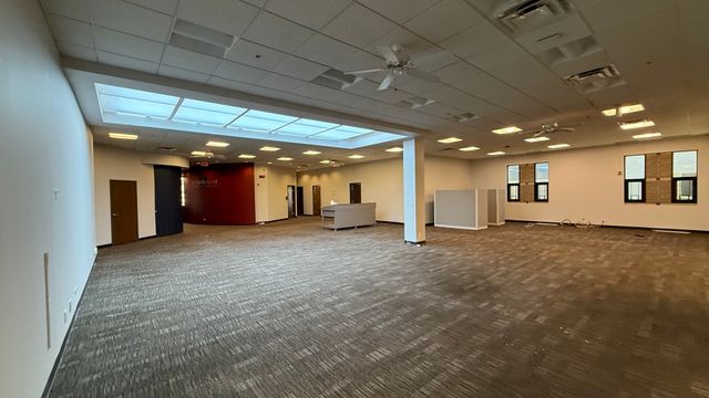 831 Oakton Street 831-837, Elk Grove Village, IL 60007