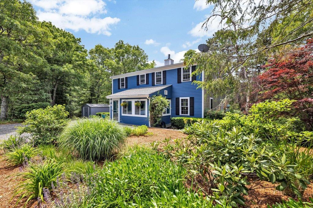 11 Santuit Pond Road, Mashpee, MA 02649