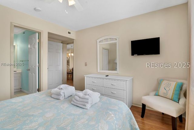 40 Folly Field Rd Apt E18, Hilton Head Island, SC 29928