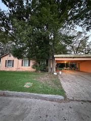 419 Maryland Street, Liberty, TX 77575