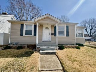 922 S 6th Street, Belleville, IL 62220