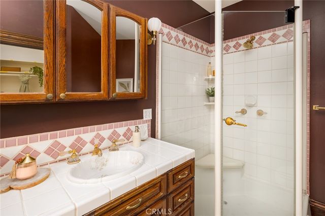 932 N Avenue 65, Los Angeles, CA 90042