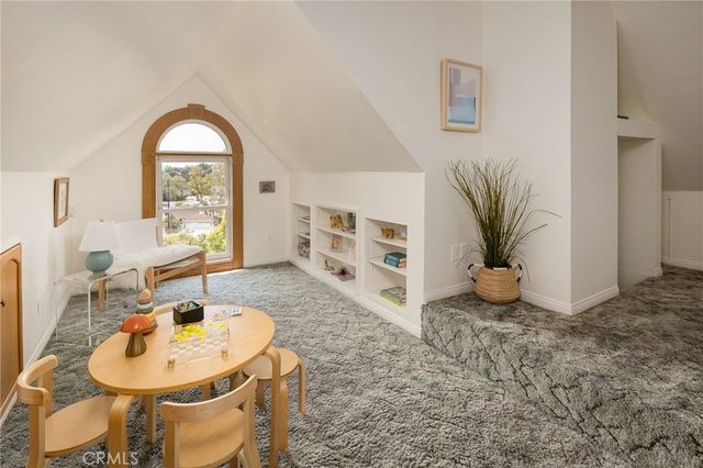 932 N Avenue 65, Los Angeles, CA 90042