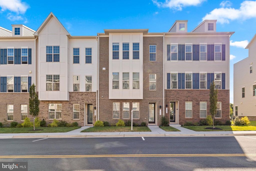 1615 FIELD SPARROW TER NE, Leesburg, VA 20176