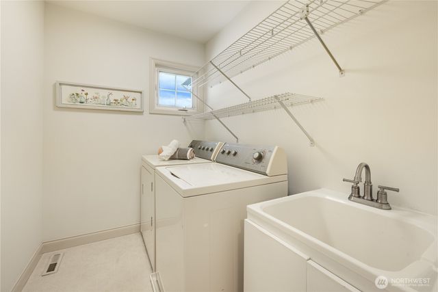 1421 225th Place SE, Sammamish, WA 98075