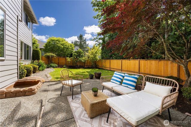 1421 225th Place SE, Sammamish, WA 98075