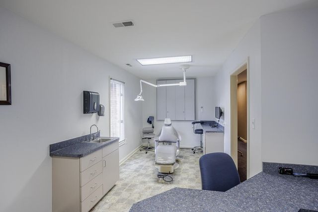 234 Thomas More Parkway, Crestview Hills, KY 41017