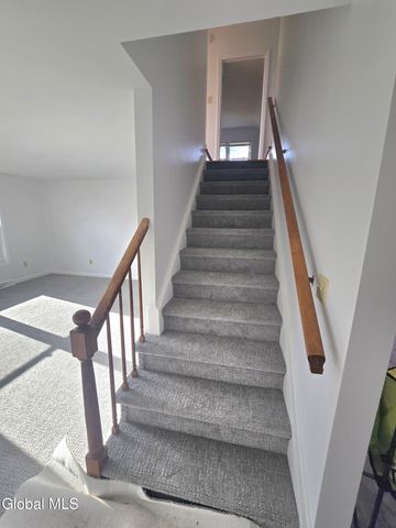 19 Commodore Street A, Colonie, NY 12205