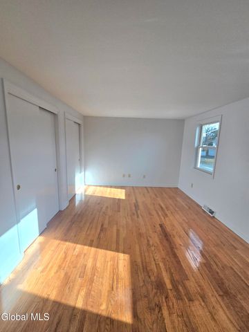 19 Commodore Street A, Colonie, NY 12205