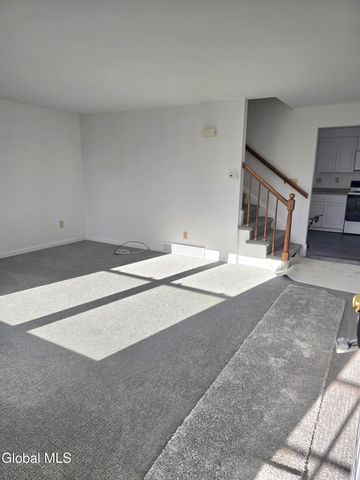 19 Commodore Street A, Colonie, NY 12205