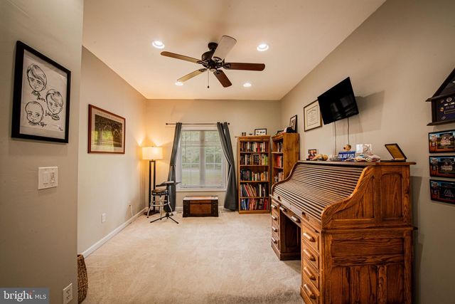 1054 BAYARD RD, Lothian, MD 20711