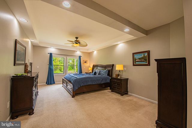 1054 BAYARD RD, Lothian, MD 20711