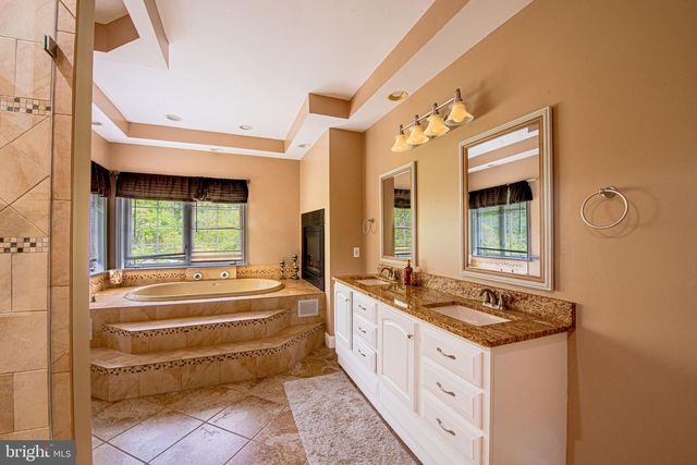 1054 BAYARD RD, Lothian, MD 20711