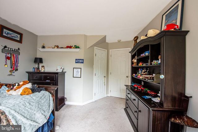1054 BAYARD RD, Lothian, MD 20711