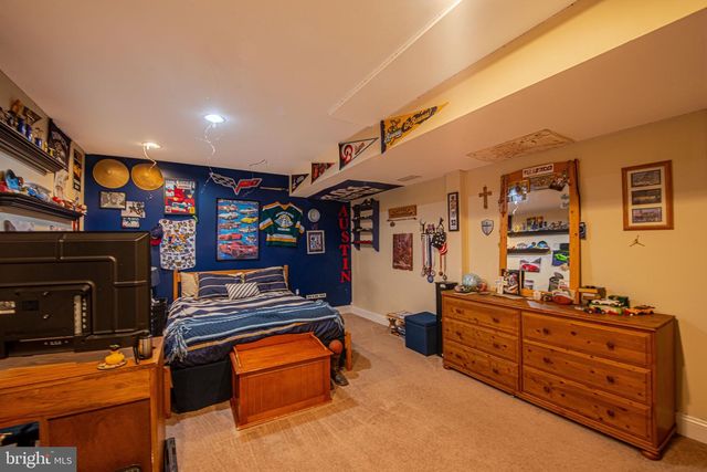 1054 BAYARD RD, Lothian, MD 20711
