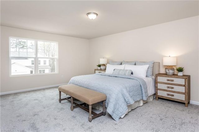 404 Chesney Place, Thomasville, NC 27360