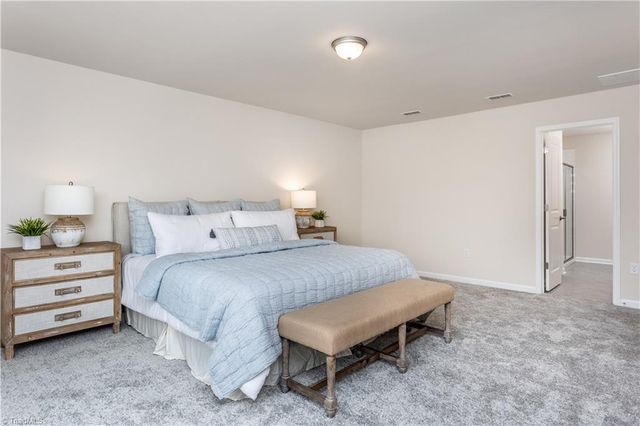 404 Chesney Place, Thomasville, NC 27360