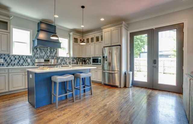 928 N 6th St, Nashville, TN 37207