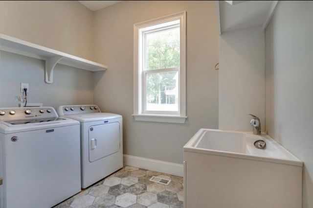 928 N 6th St, Nashville, TN 37207