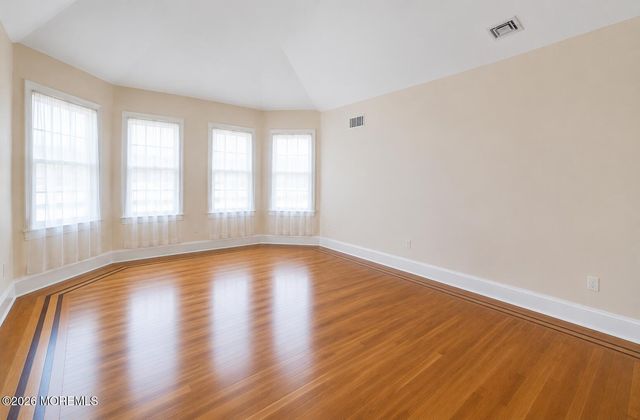 410 Thompson Avenue, Middletown, NJ 07748