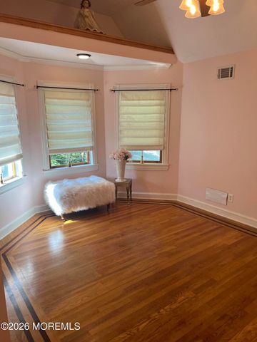 410 Thompson Avenue, Middletown, NJ 07748