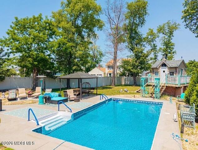 410 Thompson Avenue, Middletown, NJ 07748