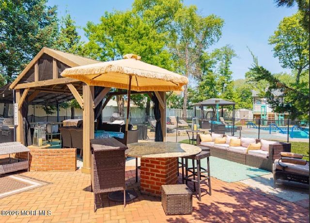 410 Thompson Avenue, Middletown, NJ 07748