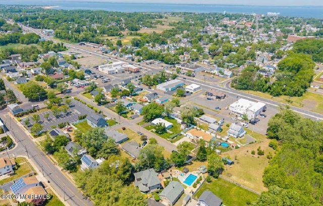 410 Thompson Avenue, Middletown, NJ 07748