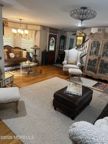 410 Thompson Avenue, Middletown, NJ 07748