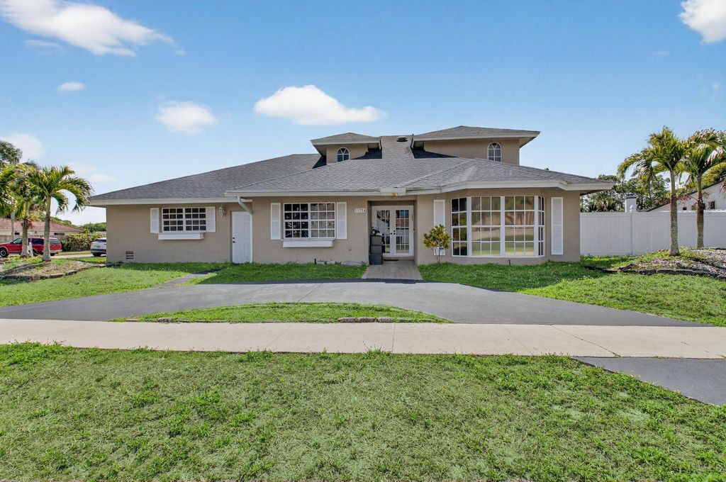 21724 Little Bear Way, Boca Raton, FL 33428