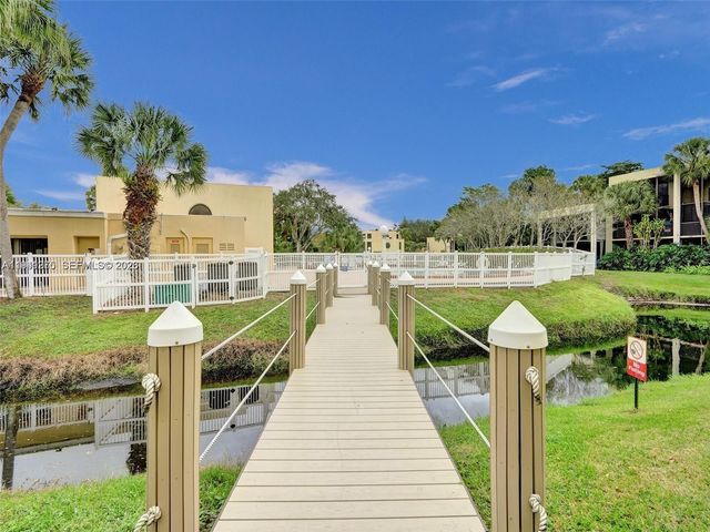 2910 SW 87th Ter 1701, Davie, FL 33328