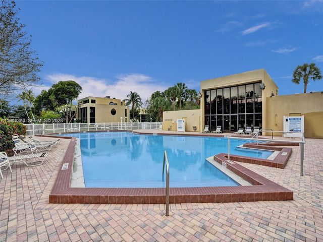 2910 SW 87th Ter 1701, Davie, FL 33328