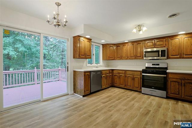 101 S Colonial Drive, Harrington Park, NJ 07640