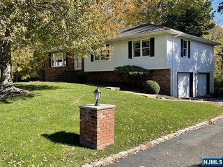 101 S Colonial Drive, Harrington Park, NJ 07640