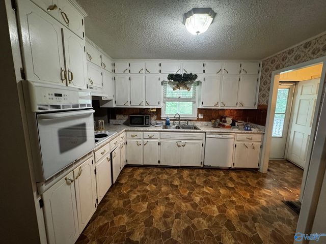 4234 Lawson Gap Road, Boaz, AL 35957