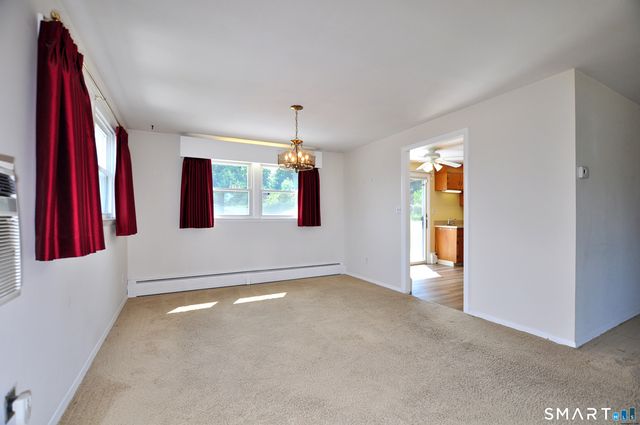 5 Garrison Terrace, Bloomfield, CT 06002