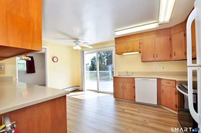 5 Garrison Terrace, Bloomfield, CT 06002