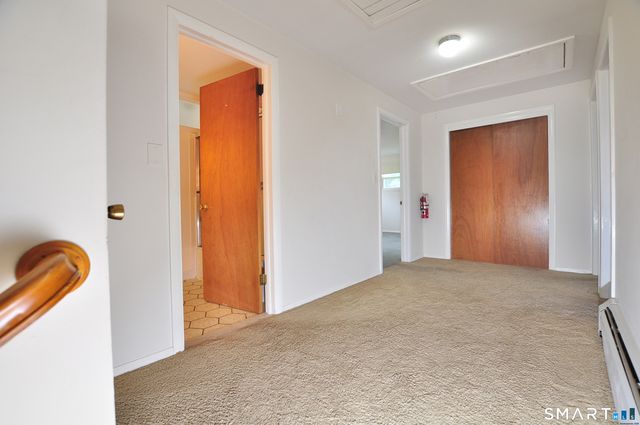 5 Garrison Terrace, Bloomfield, CT 06002