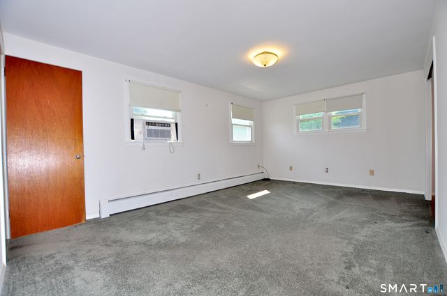 5 Garrison Terrace, Bloomfield, CT 06002