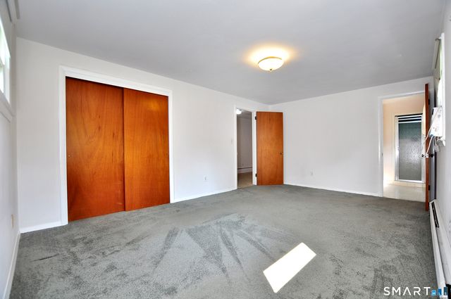 5 Garrison Terrace, Bloomfield, CT 06002