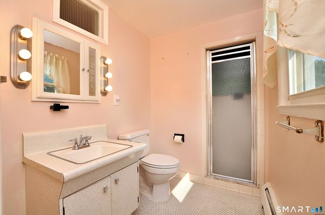 5 Garrison Terrace, Bloomfield, CT 06002