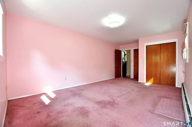 5 Garrison Terrace, Bloomfield, CT 06002